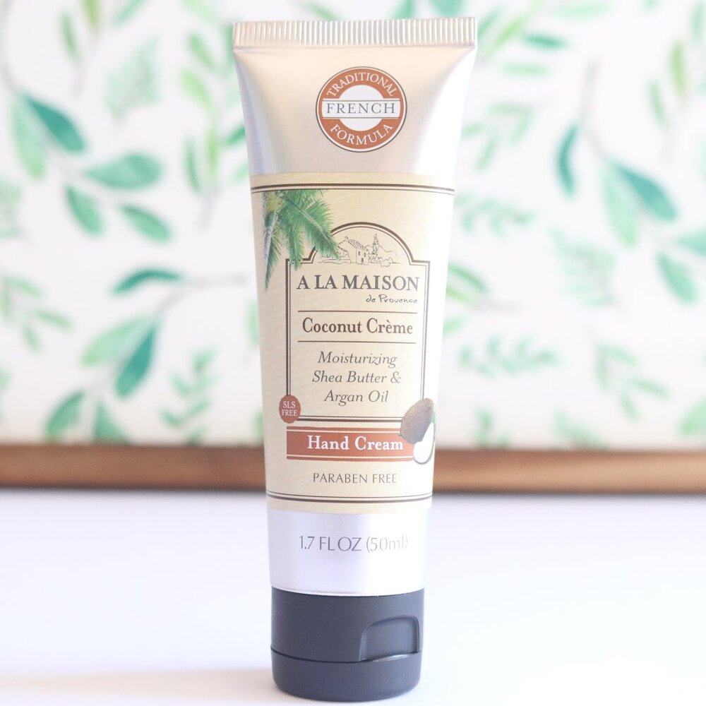 A La Maison | Coconut Crème Moisturizing Shea Butter Argan Oil Lotion Full/Mini - Picture 2 of 16